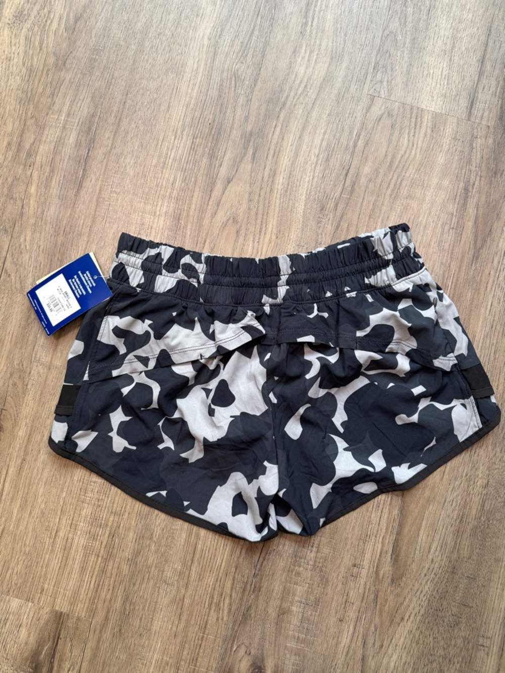 Champion Women's Black & White Camo Running Shorts - Brand New - Size Small - Picture 8 of 12